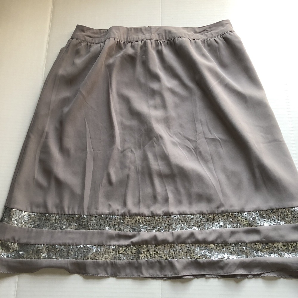 Downeast Gray Silver Sequin Stripe Skirt Knee Length Sz L A3216
